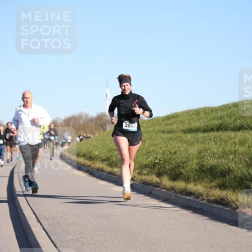 06.04.2025 - 44. Internationalen Wilhelmsburger Insellauf Jannik Wohlers http://msf.ph/oto/7612357 06.04.2025 09:28:30 Laufen 4455, 3867 meine-sportfotos.de