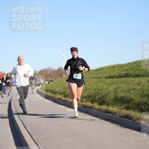 06.04.2025 - 44. Internationalen Wilhelmsburger Insellauf Jannik Wohlers http://msf.ph/oto/7612359 06.04.2025 09:28:30 Laufen 4455, 3867 meine-sportfotos.de