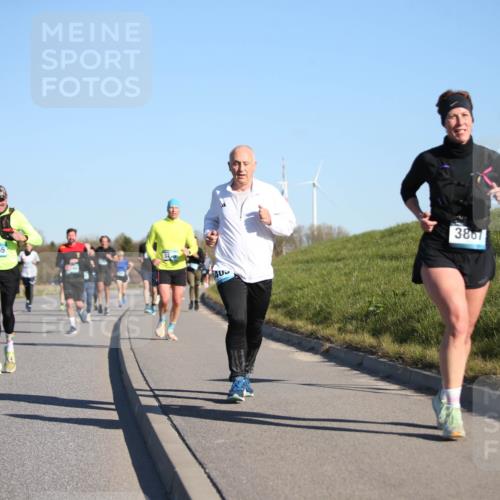 06.04.2025 - 44. Internationalen Wilhelmsburger Insellauf Jannik Wohlers http://msf.ph/oto/7612375 06.04.2025 09:28:32 Laufen 4118, 4455, 40, 3867 meine-sportfotos.de