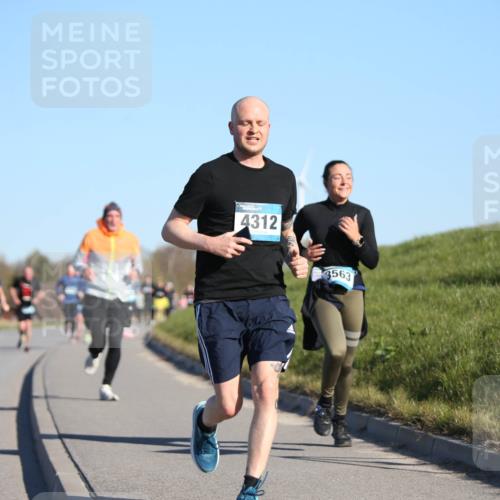06.04.2025 - 44. Internationalen Wilhelmsburger Insellauf Jannik Wohlers http://msf.ph/oto/7612421 06.04.2025 09:28:38 Laufen 4312, 3563 meine-sportfotos.de
