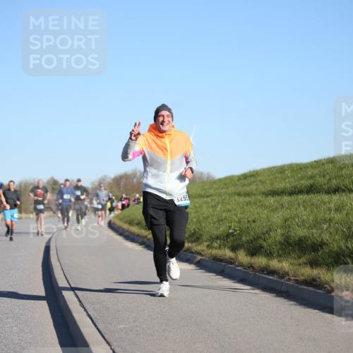 06.04.2025 - 44. Internationalen Wilhelmsburger Insellauf Jannik Wohlers http://msf.ph/oto/7612461 06.04.2025 09:28:41 Laufen 4144, 365, 3255 meine-sportfotos.de