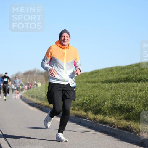 06.04.2025 - 44. Internationalen Wilhelmsburger Insellauf Jannik Wohlers http://msf.ph/oto/7612471 06.04.2025 09:28:41 Laufen 325 meine-sportfotos.de