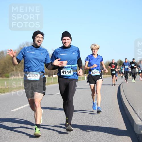 06.04.2025 - 44. Internationalen Wilhelmsburger Insellauf Jannik Wohlers http://msf.ph/oto/7612477 06.04.2025 09:28:42 Laufen 4182, 4144, 5065 meine-sportfotos.de