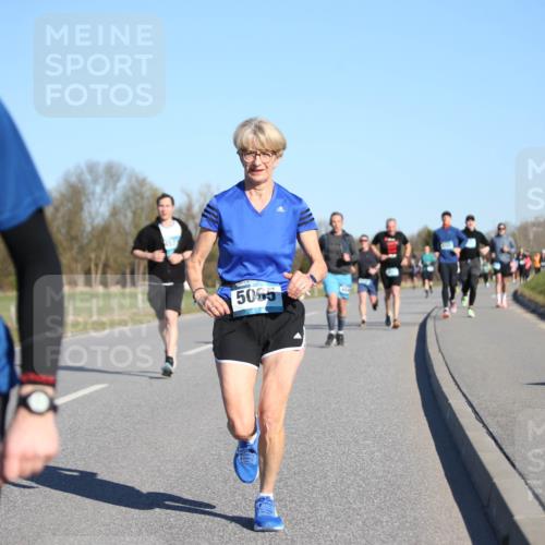06.04.2025 - 44. Internationalen Wilhelmsburger Insellauf Jannik Wohlers http://msf.ph/oto/7612509 06.04.2025 09:28:44 Laufen 44, 5065 meine-sportfotos.de