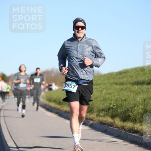 06.04.2025 - 44. Internationalen Wilhelmsburger Insellauf Jannik Wohlers http://msf.ph/oto/7612620 06.04.2025 09:28:52 Laufen 3057 meine-sportfotos.de