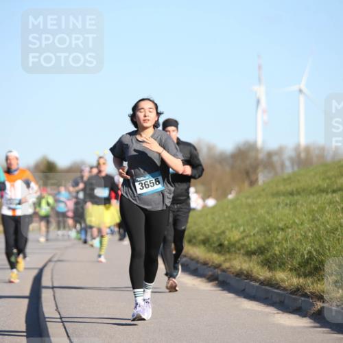 06.04.2025 - 44. Internationalen Wilhelmsburger Insellauf Jannik Wohlers http://msf.ph/oto/7612643 06.04.2025 09:28:54 Laufen 3656 meine-sportfotos.de