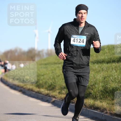 06.04.2025 - 44. Internationalen Wilhelmsburger Insellauf Jannik Wohlers http://msf.ph/oto/7612677 06.04.2025 09:28:57 Laufen 4124 meine-sportfotos.de