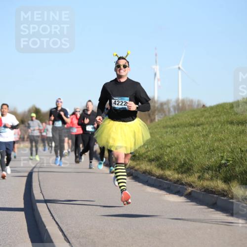 06.04.2025 - 44. Internationalen Wilhelmsburger Insellauf Jannik Wohlers http://msf.ph/oto/7612720 06.04.2025 09:28:59 Laufen 281, 445, 4222 meine-sportfotos.de