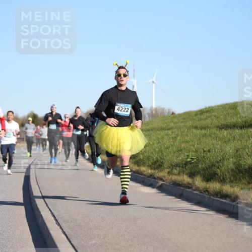 06.04.2025 - 44. Internationalen Wilhelmsburger Insellauf Jannik Wohlers http://msf.ph/oto/7612738 06.04.2025 09:29:00 Laufen 1, 3958, 4487, 4222 meine-sportfotos.de
