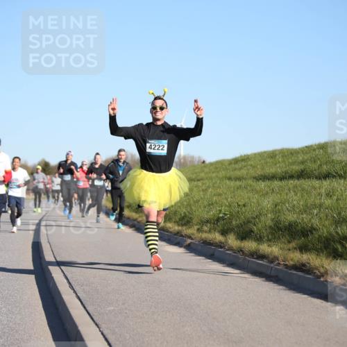 06.04.2025 - 44. Internationalen Wilhelmsburger Insellauf Jannik Wohlers http://msf.ph/oto/7612749 06.04.2025 09:29:00 Laufen 448, 4222 meine-sportfotos.de