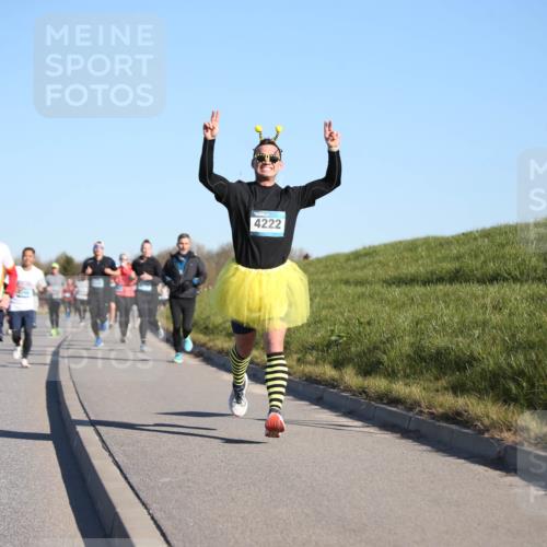 06.04.2025 - 44. Internationalen Wilhelmsburger Insellauf Jannik Wohlers http://msf.ph/oto/7612757 06.04.2025 09:29:01 Laufen 3953, 4487, 4222 meine-sportfotos.de