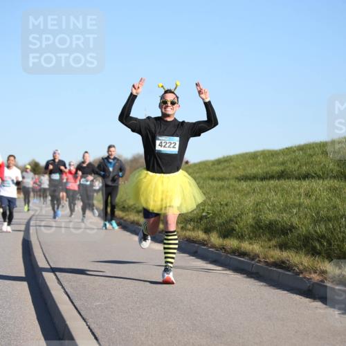 06.04.2025 - 44. Internationalen Wilhelmsburger Insellauf Jannik Wohlers http://msf.ph/oto/7612760 06.04.2025 09:29:01 Laufen 3958, 4487, 4222 meine-sportfotos.de