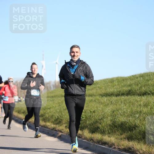 06.04.2025 - 44. Internationalen Wilhelmsburger Insellauf Jannik Wohlers http://msf.ph/oto/7612816 06.04.2025 09:29:04 Laufen 4344, 4375 meine-sportfotos.de