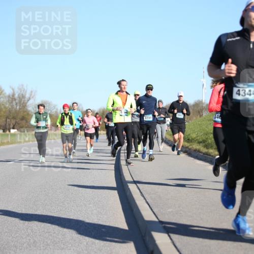 06.04.2025 - 44. Internationalen Wilhelmsburger Insellauf Jannik Wohlers http://msf.ph/oto/7612880 06.04.2025 09:29:07 Laufen 3744, 3903, 346, 4344 meine-sportfotos.de