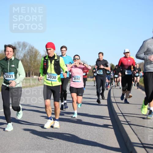 06.04.2025 - 44. Internationalen Wilhelmsburger Insellauf Jannik Wohlers http://msf.ph/oto/7612948 06.04.2025 09:29:11 Laufen 3031, 3030, 8, 3592, 4078, 4002, 4614, 2478 meine-sportfotos.de