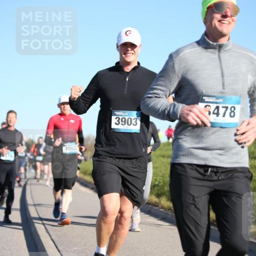 06.04.2025 - 44. Internationalen Wilhelmsburger Insellauf Jannik Wohlers http://msf.ph/oto/7612970 06.04.2025 09:29:12 Laufen 4002, 3903, 6478 meine-sportfotos.de