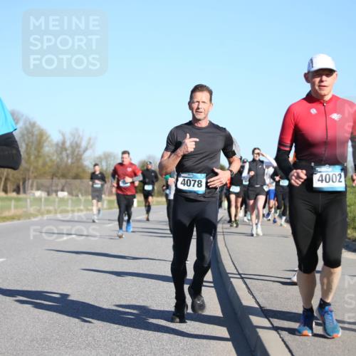 06.04.2025 - 44. Internationalen Wilhelmsburger Insellauf Jannik Wohlers http://msf.ph/oto/7612986 06.04.2025 09:29:14 Laufen 3819, 4002, 4078 meine-sportfotos.de