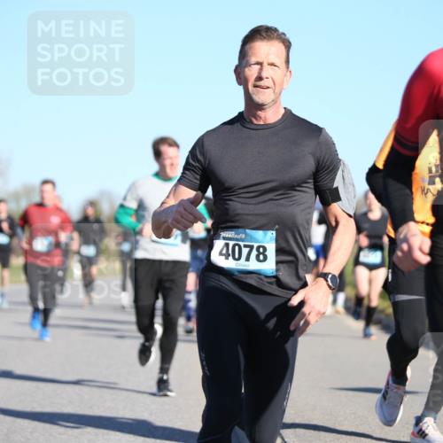 06.04.2025 - 44. Internationalen Wilhelmsburger Insellauf Jannik Wohlers http://msf.ph/oto/7612993 06.04.2025 09:29:14 Laufen 4078, 4002 meine-sportfotos.de