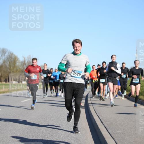 06.04.2025 - 44. Internationalen Wilhelmsburger Insellauf Jannik Wohlers http://msf.ph/oto/7613004 06.04.2025 09:29:16 Laufen 39, 4579, 4502, 4614 meine-sportfotos.de