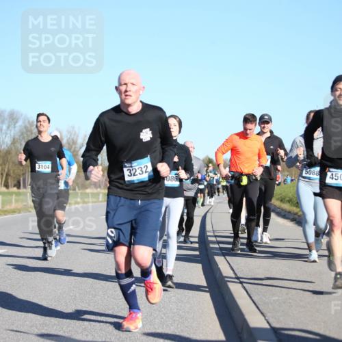 06.04.2025 - 44. Internationalen Wilhelmsburger Insellauf Jannik Wohlers http://msf.ph/oto/7613060 06.04.2025 09:29:19 Laufen 3104, 4186, 3232, 086, 5088, 5087, 4502 meine-sportfotos.de