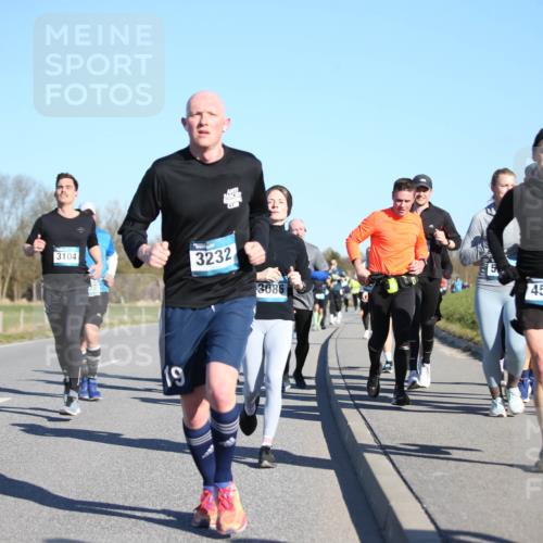 06.04.2025 - 44. Internationalen Wilhelmsburger Insellauf Jannik Wohlers http://msf.ph/oto/7613064 06.04.2025 09:29:19 Laufen 4186, 3104, 3232, 3086, 4502, 19 meine-sportfotos.de