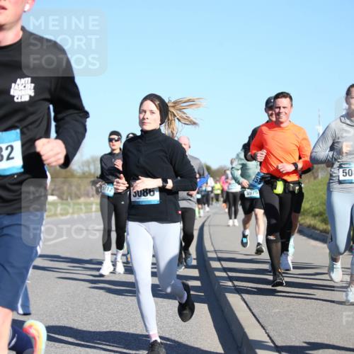 06.04.2025 - 44. Internationalen Wilhelmsburger Insellauf Jannik Wohlers http://msf.ph/oto/7613087 06.04.2025 09:29:20 Laufen 9, 3232, 3717, 3086, 353, 3975, 5088 meine-sportfotos.de