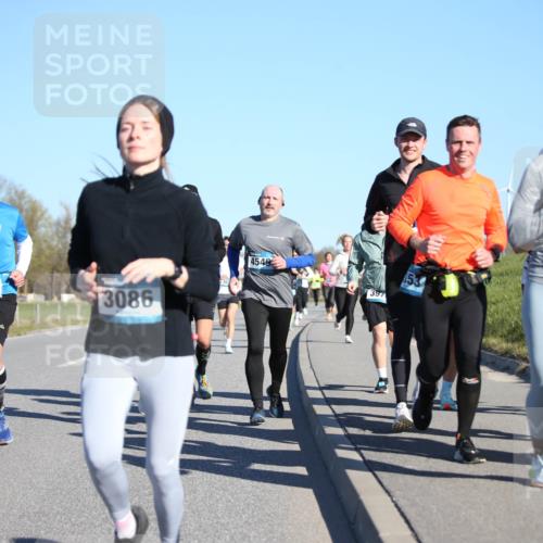 06.04.2025 - 44. Internationalen Wilhelmsburger Insellauf Jannik Wohlers http://msf.ph/oto/7613091 06.04.2025 09:29:21 Laufen 3104, 4337, 3086, 4549, 397, 53, 5088 meine-sportfotos.de