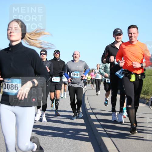 06.04.2025 - 44. Internationalen Wilhelmsburger Insellauf Jannik Wohlers http://msf.ph/oto/7613099 06.04.2025 09:29:21 Laufen 14, 04, 43, 3086, 4549, 3446, 4241, 39, 4069, 5088 meine-sportfotos.de