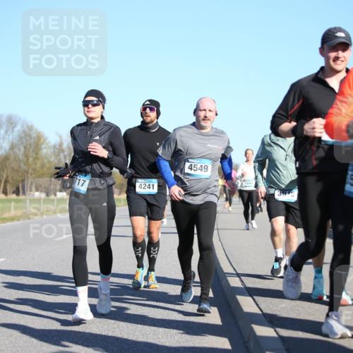 06.04.2025 - 44. Internationalen Wilhelmsburger Insellauf Jannik Wohlers http://msf.ph/oto/7613123 06.04.2025 09:29:22 Laufen 717, 4337, 4241, 4549, 3446, 3975, 53 meine-sportfotos.de