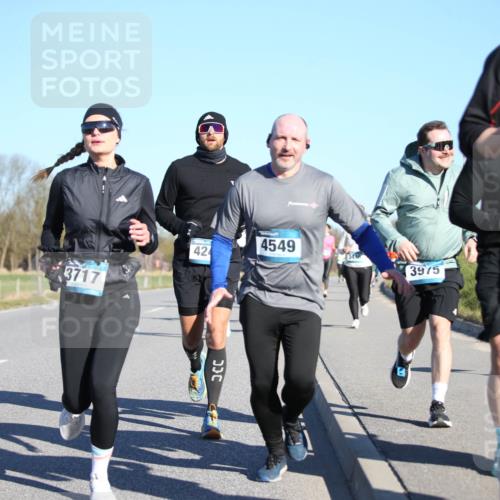 06.04.2025 - 44. Internationalen Wilhelmsburger Insellauf Jannik Wohlers http://msf.ph/oto/7613132 06.04.2025 09:29:22 Laufen 3717, 424, 4549, 3975, 4 meine-sportfotos.de