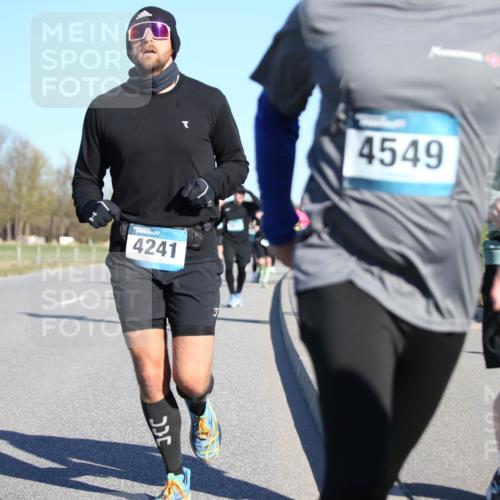 06.04.2025 - 44. Internationalen Wilhelmsburger Insellauf Jannik Wohlers http://msf.ph/oto/7613149 06.04.2025 09:29:23 Laufen 4241, 7, 4549, 75 meine-sportfotos.de