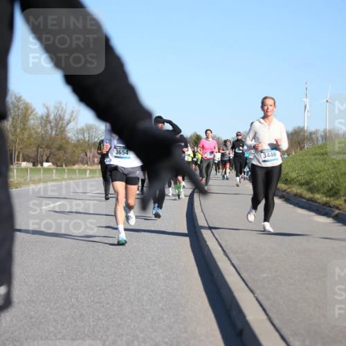 06.04.2025 - 44. Internationalen Wilhelmsburger Insellauf Jannik Wohlers http://msf.ph/oto/7613156 06.04.2025 09:29:25 Laufen 1, 3654, 3446 meine-sportfotos.de