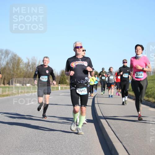 06.04.2025 - 44. Internationalen Wilhelmsburger Insellauf Jannik Wohlers http://msf.ph/oto/7613209 06.04.2025 09:29:30 Laufen 4581, 3978, 4441, 3123, 3924, 3544 meine-sportfotos.de