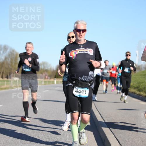 06.04.2025 - 44. Internationalen Wilhelmsburger Insellauf Jannik Wohlers http://msf.ph/oto/7613223 06.04.2025 09:29:31 Laufen 4441, 3544 meine-sportfotos.de