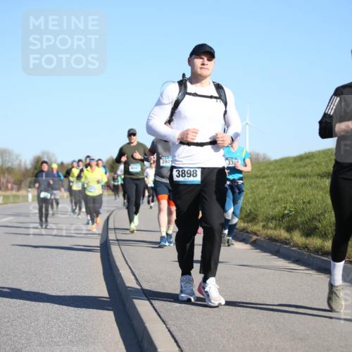 06.04.2025 - 44. Internationalen Wilhelmsburger Insellauf Jannik Wohlers http://msf.ph/oto/7613249 06.04.2025 09:29:34 Laufen 4047, 394, 3898, 33, 3123 meine-sportfotos.de