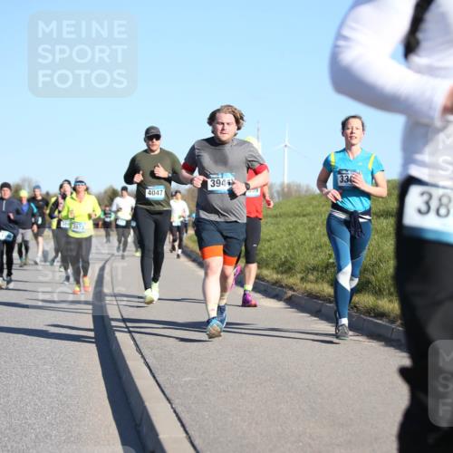 06.04.2025 - 44. Internationalen Wilhelmsburger Insellauf Jannik Wohlers http://msf.ph/oto/7613263 06.04.2025 09:29:35 Laufen 3973, 4047, 33, 3944, 3898 meine-sportfotos.de