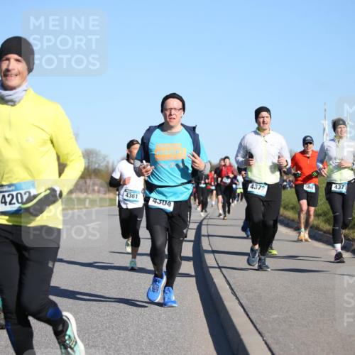 06.04.2025 - 44. Internationalen Wilhelmsburger Insellauf Jannik Wohlers http://msf.ph/oto/7613367 06.04.2025 09:29:42 Laufen 4202, 4361, 4304, 5061, 4377, 4372 meine-sportfotos.de