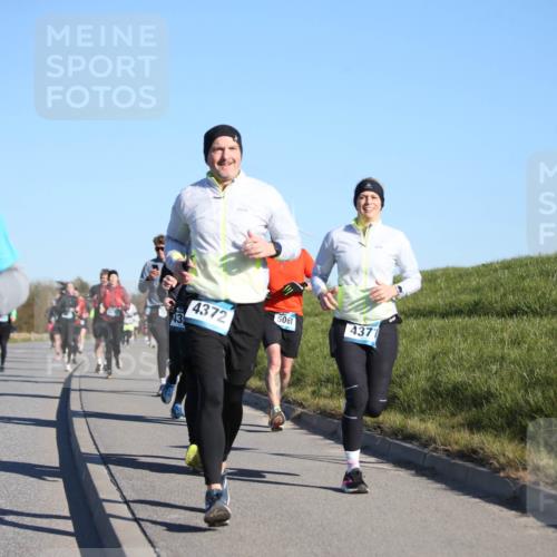 06.04.2025 - 44. Internationalen Wilhelmsburger Insellauf Jannik Wohlers http://msf.ph/oto/7613388 06.04.2025 09:29:43 Laufen 304, 4372, 5061, 4371, 43 meine-sportfotos.de