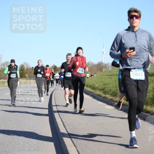 06.04.2025 - 44. Internationalen Wilhelmsburger Insellauf Jannik Wohlers http://msf.ph/oto/7613436 06.04.2025 09:29:48 Laufen 4099, 4601, 3745, 3190, 5041 meine-sportfotos.de