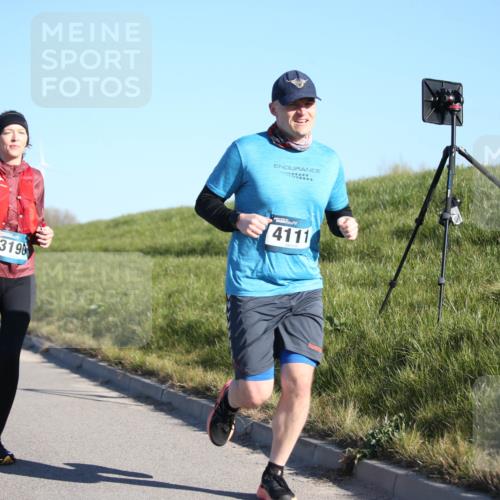 06.04.2025 - 44. Internationalen Wilhelmsburger Insellauf Jannik Wohlers http://msf.ph/oto/7613450 06.04.2025 09:29:49 Laufen 3745, 3198, 4111 meine-sportfotos.de