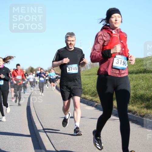 06.04.2025 - 44. Internationalen Wilhelmsburger Insellauf Jannik Wohlers http://msf.ph/oto/7613453 06.04.2025 09:29:50 Laufen 4601, 3745, 3190 meine-sportfotos.de