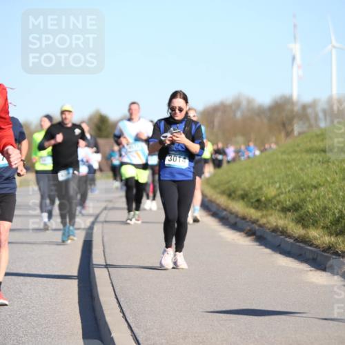 06.04.2025 - 44. Internationalen Wilhelmsburger Insellauf Jannik Wohlers http://msf.ph/oto/7613480 06.04.2025 09:29:53 Laufen 3957, 4671, 3014 meine-sportfotos.de