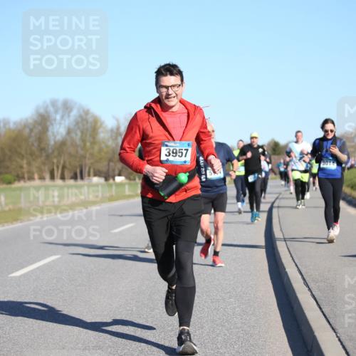 06.04.2025 - 44. Internationalen Wilhelmsburger Insellauf Jannik Wohlers http://msf.ph/oto/7613486 06.04.2025 09:29:54 Laufen 3957, 89, 3014 meine-sportfotos.de