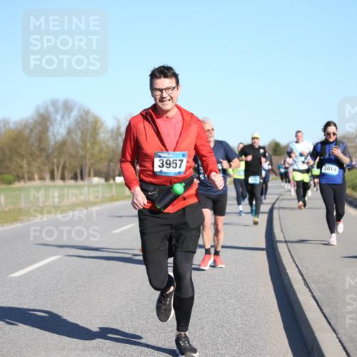 06.04.2025 - 44. Internationalen Wilhelmsburger Insellauf Jannik Wohlers http://msf.ph/oto/7613489 06.04.2025 09:29:54 Laufen 3014, 3957 meine-sportfotos.de