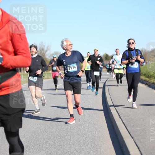06.04.2025 - 44. Internationalen Wilhelmsburger Insellauf Jannik Wohlers http://msf.ph/oto/7613499 06.04.2025 09:29:55 Laufen 5174 meine-sportfotos.de