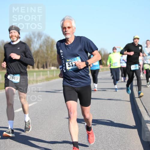 06.04.2025 - 44. Internationalen Wilhelmsburger Insellauf Jannik Wohlers http://msf.ph/oto/7613522 06.04.2025 09:29:56 Laufen 3915, 51, 2417, 4380, 01 meine-sportfotos.de