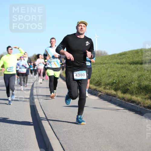 06.04.2025 - 44. Internationalen Wilhelmsburger Insellauf Jannik Wohlers http://msf.ph/oto/7613538 06.04.2025 09:29:58 Laufen 3833, 4573, 3417, 4380, 150 meine-sportfotos.de