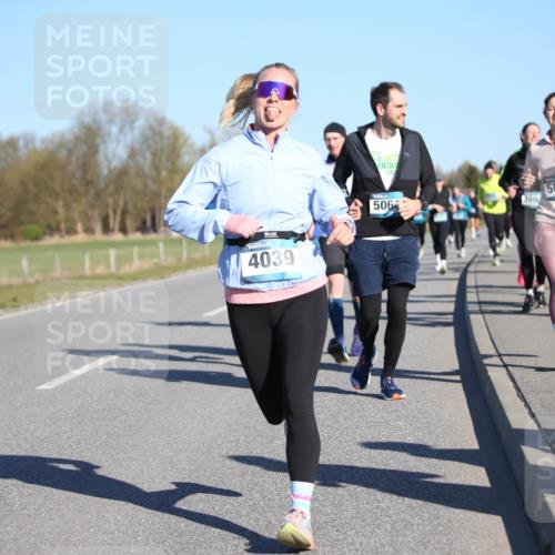 06.04.2025 - 44. Internationalen Wilhelmsburger Insellauf Jannik Wohlers http://msf.ph/oto/7613631 06.04.2025 09:30:03 Laufen 4039, 506, 3890, 5063, 38, 3845 meine-sportfotos.de