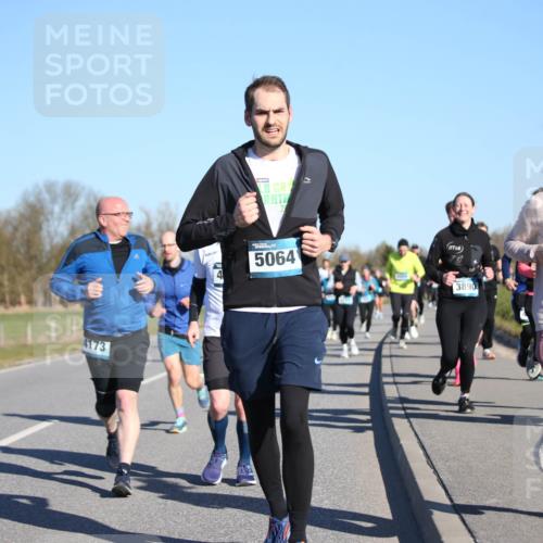 06.04.2025 - 44. Internationalen Wilhelmsburger Insellauf Jannik Wohlers http://msf.ph/oto/7613650 06.04.2025 09:30:04 Laufen 4173, 4, 5064, 16, 5063, 3890 meine-sportfotos.de