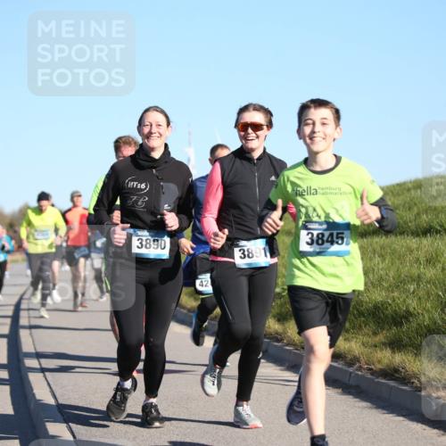 06.04.2025 - 44. Internationalen Wilhelmsburger Insellauf Jannik Wohlers http://msf.ph/oto/7613668 06.04.2025 09:30:06 Laufen 16, 3890, 42, 3891, 3845 meine-sportfotos.de